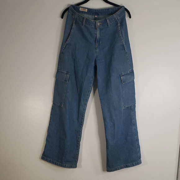 Levi's Baggy Cargo Womens Jeans 23 - Picture 2 of 16